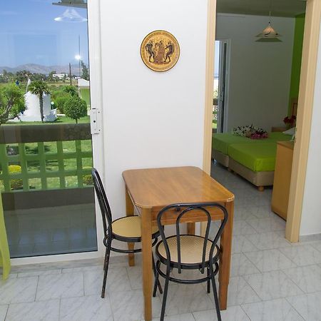 Giakalis Aparthotel Marmari  Buitenkant foto